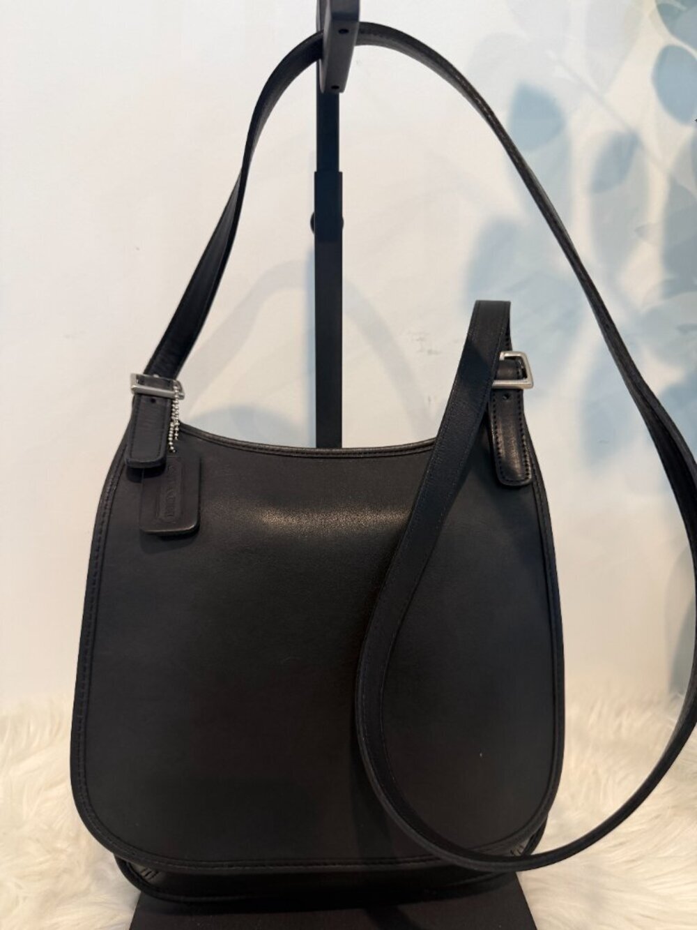 Vintage Coach Black Leather Hippie Flap Crossbody Bag 9135